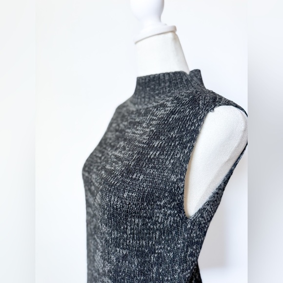 Cotton On Sleevelesss Turtleneck Sweater - Picture 4 of 9